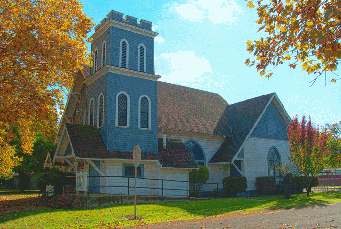 Le Grand United Methodist Church by Lloyd Bever